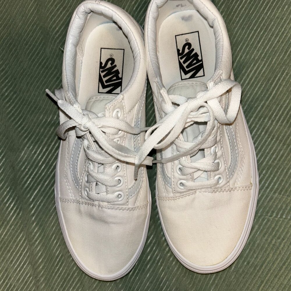 Vans - Picture 6 of 8